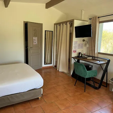 Mas Des Salicornes Otel 3*