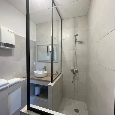 Отель Mas Des Salicornes 3*